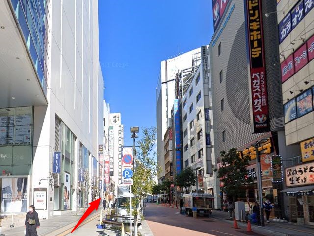 ホットヨガスタジオLAVA新宿東口店の行き方