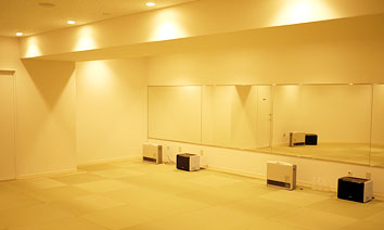 LAVA新橋店